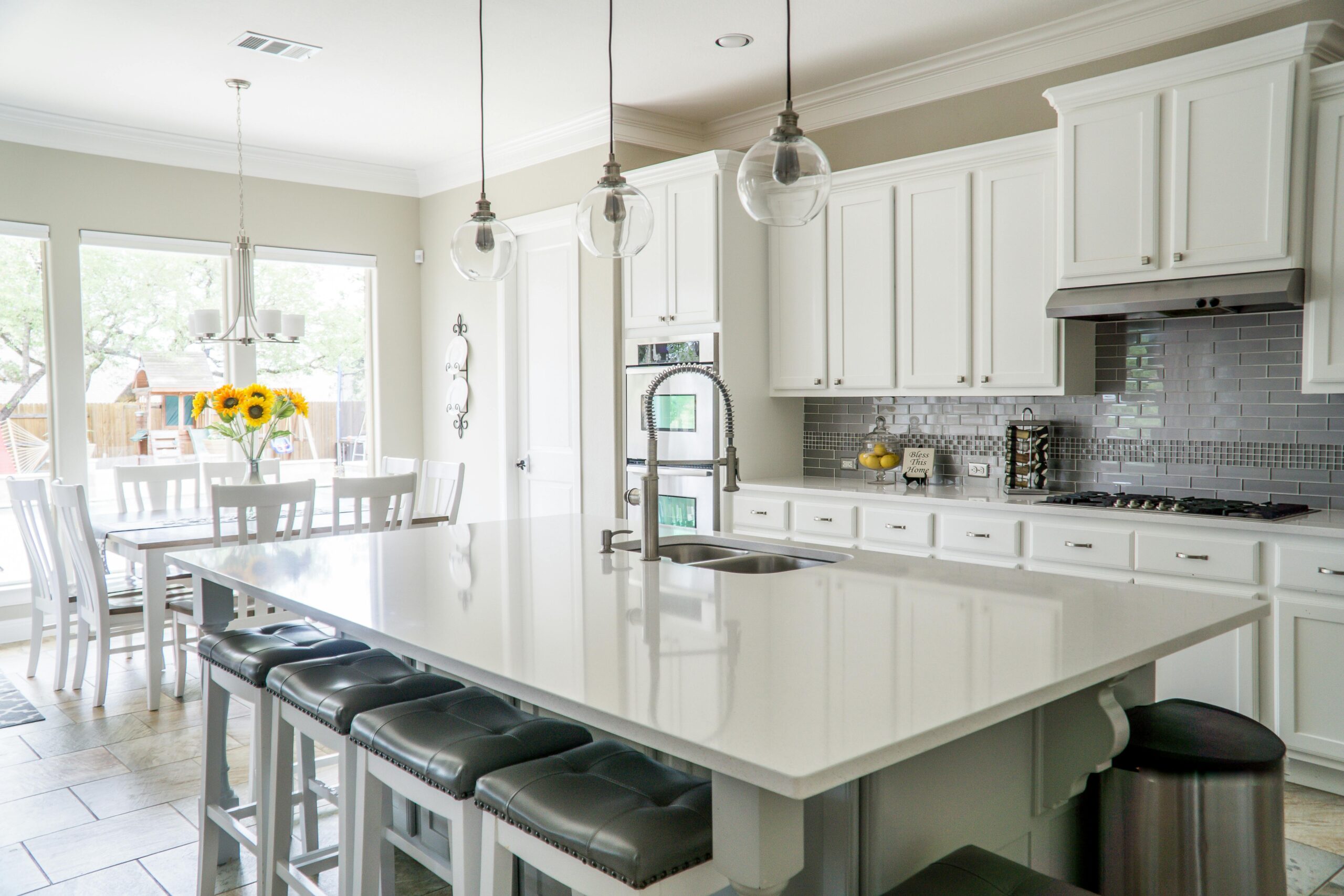 The Art of Seam Placement: What Homeowners Should Know About Engineered & Natural Stone Countertops